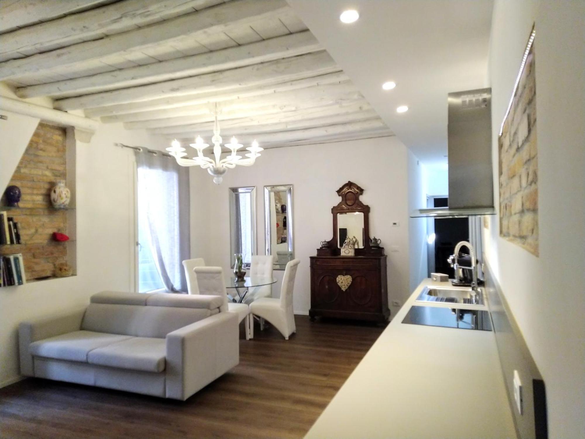 Sara S Luxury Five Minutes From Piazza San Marco Apartment *